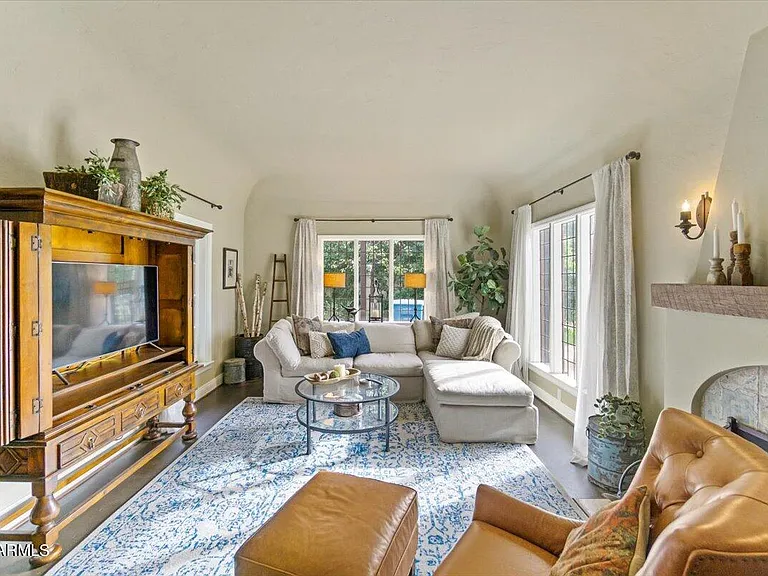514 W Palm Ln — Photo 10
