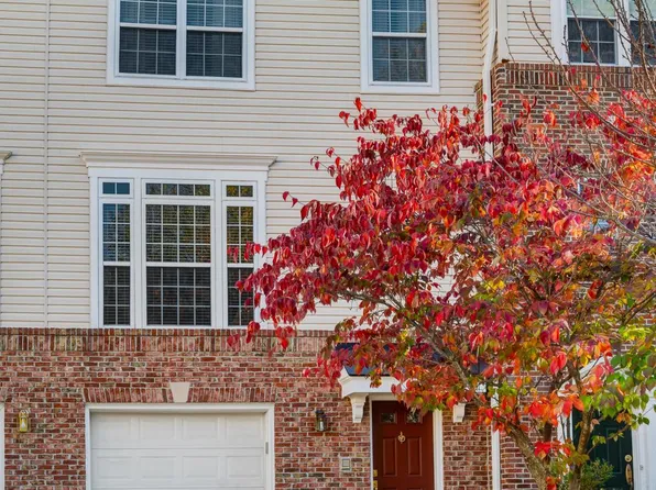 11022 Hemingway Ct, Silver Spring, MD 20902