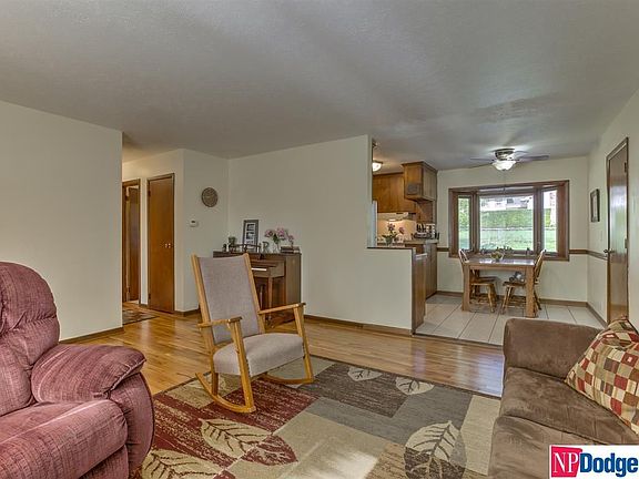 5th image of 2924 S 135th St