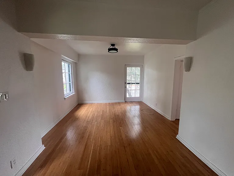 4600 Los Feliz Blvd #208 — Photo 3