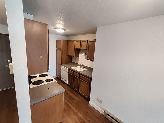 4th image of 912 N 96th St APT 326