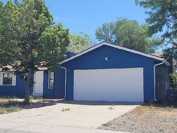 4th image of 620 Arapahoe Way