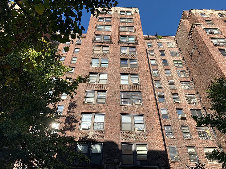 1st image of 333 E 53rd St