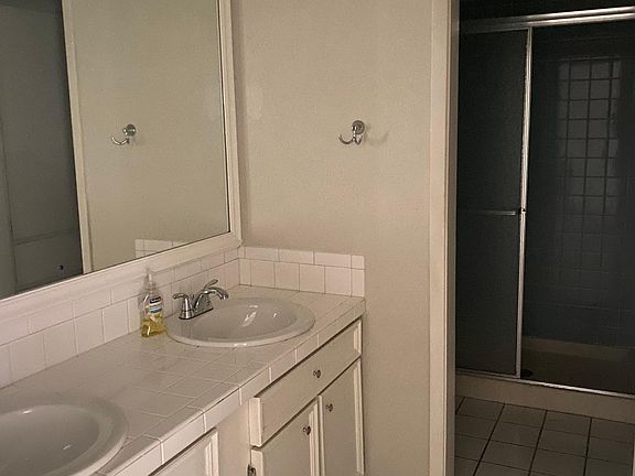5th image of 1501 Melrose St