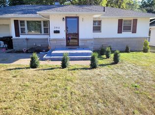 3912 Brentwood Dr, South Bend, IN 46628
