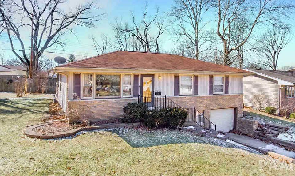 1st image of 2520 W Huntington Dr