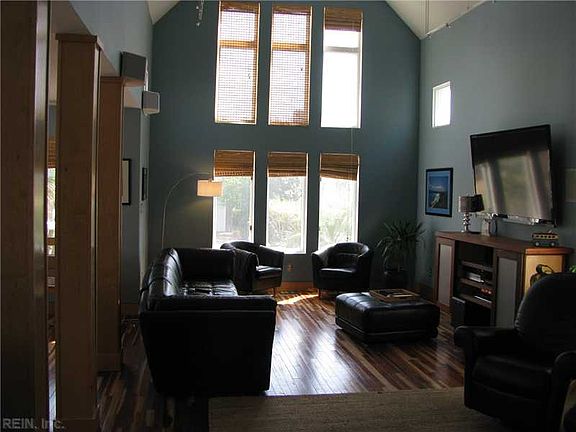 4th image of 805 Vanderbilt Ave