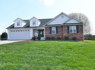 112 Meadowview Rd, Mocksville, NC 27028