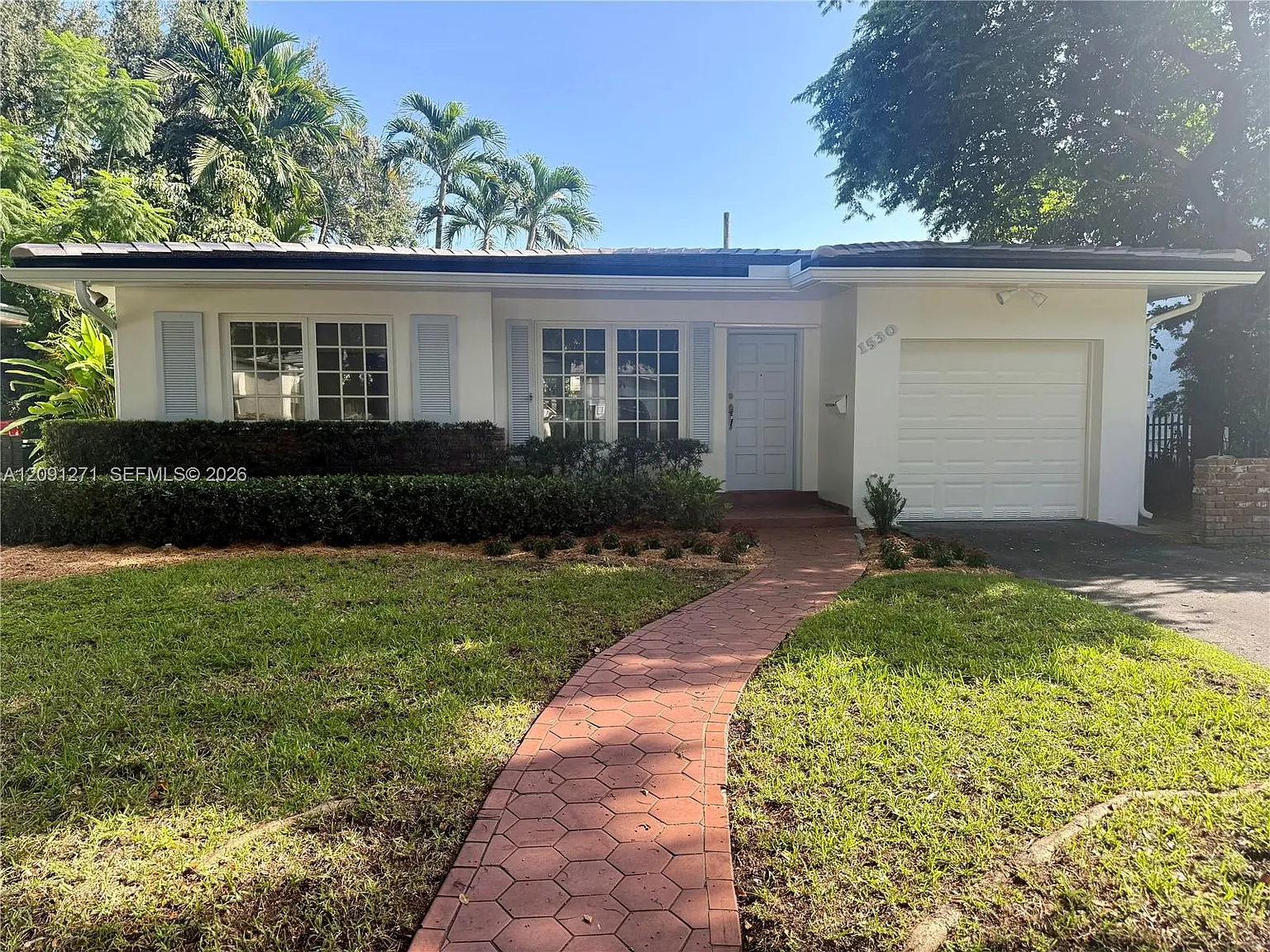 1530 Catalonia Ave — Photo 1