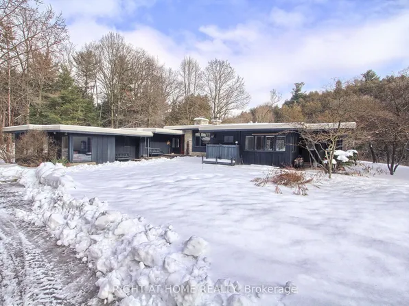 115 Valley Rd, Vaughan, ON L0J 1C0