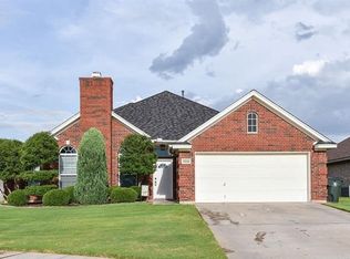 5216 Sunnybrook Ln, Wichita Falls, TX 76310