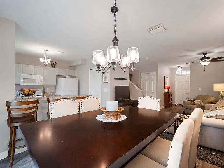 9722 Forestdale Ct — Photo 14