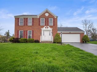 68 Creek House Dr, Rochester, NY 14626