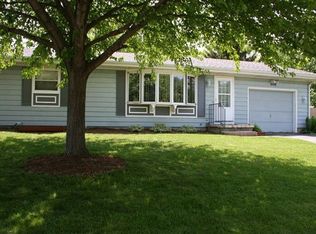 606 Knightsbridge Rd, Waunakee, WI 53597