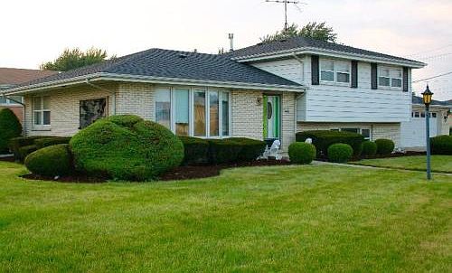 1st image of 6600 W 92nd St