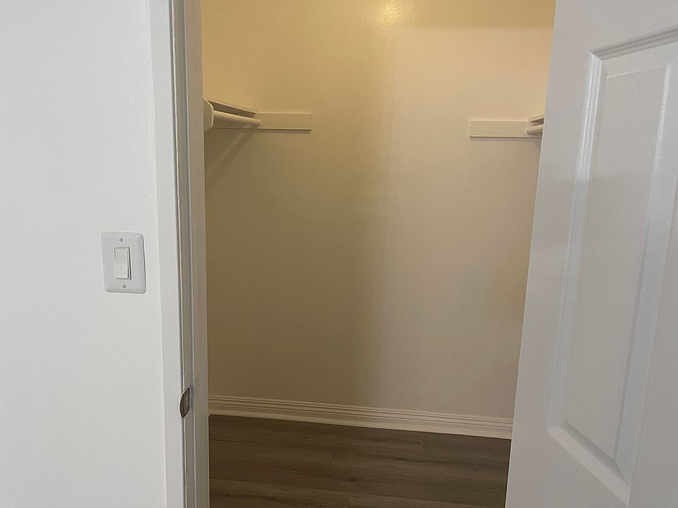BEDROOM CLOSET