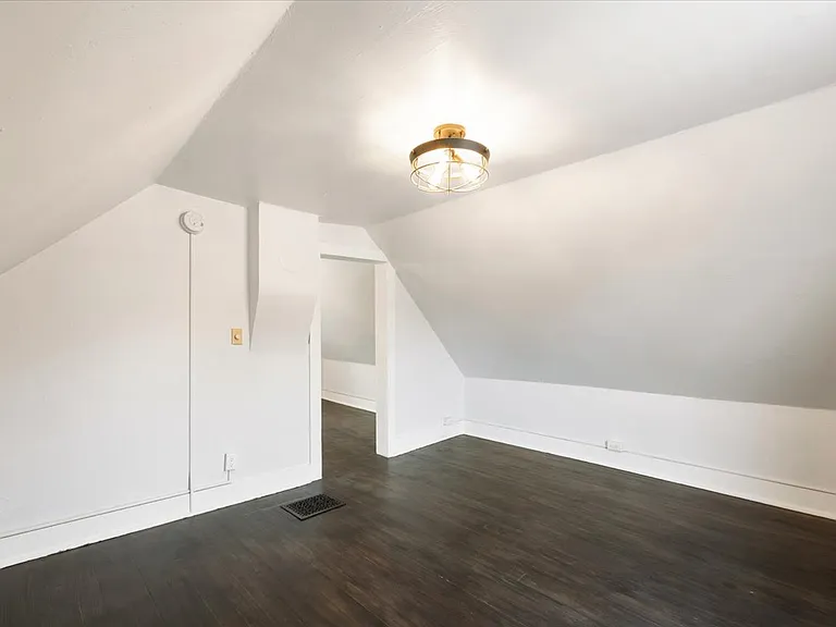125R Ruxton Ave #2 — Photo 9