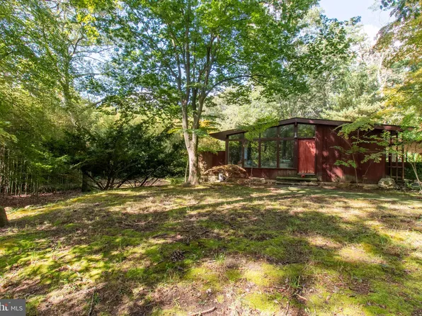 1 Joanne St, Princeton Junction, NJ 08550