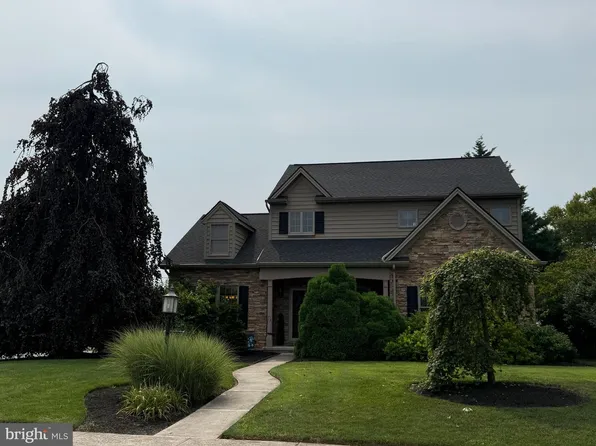 506 W Caracas Ave, Hershey, PA 17033