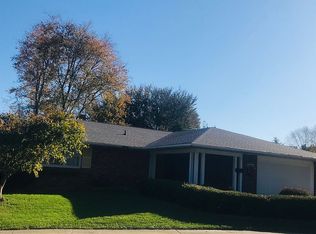 3609 Sandy Hook Dr, Columbus, IN 47203