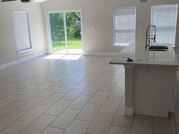 3rd image of 2126 N Normandy Blvd