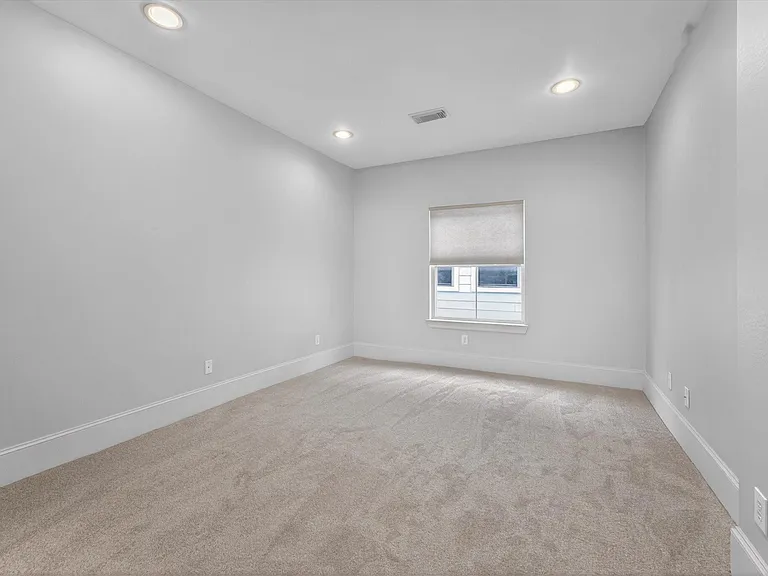 931 W 23rd St #I — Photo 33