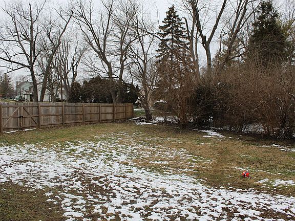5th image of 4192 Moore Ave