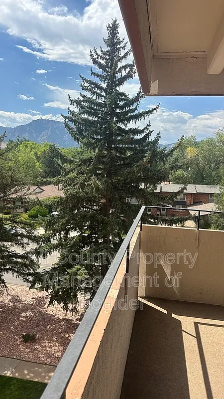 500 Mohawk Dr — Photo 3