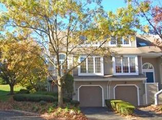22 Cabot Dr, Wayne, PA 19087