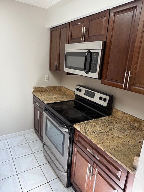 1st image of 4185 Corsair Ave