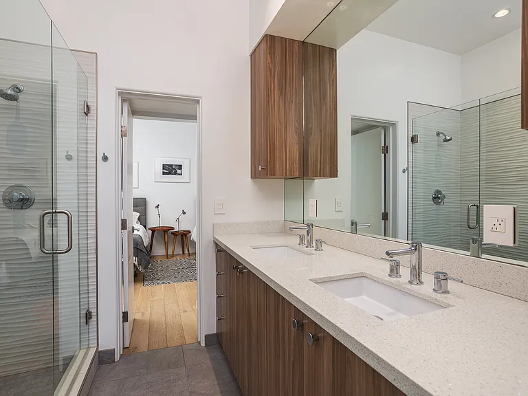 1482 Carmelita St — Photo 15