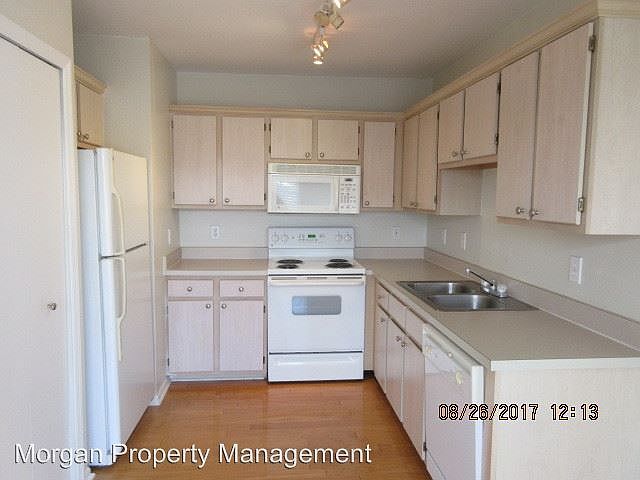 1st image of 1655 The Greens Way APT 2731