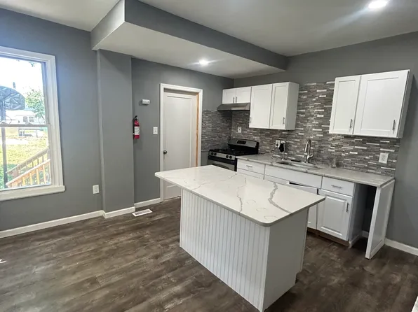 302 S 6th St, Millville, NJ 08332