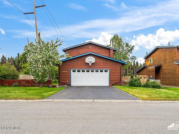 2nd image of 3190 Bridle Ln
