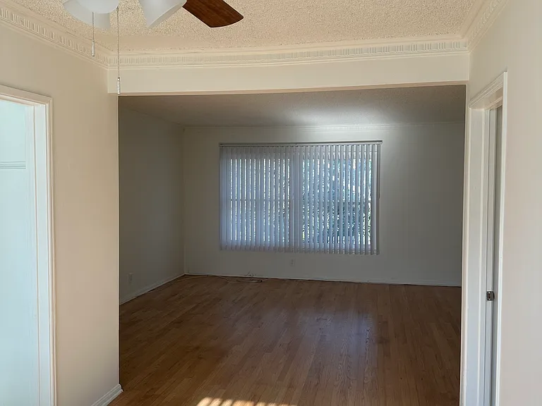 231 W Olive St #13 — Photo 7