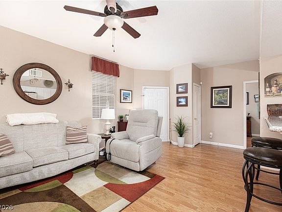 2nd image of 1508 Truett St Unit 103