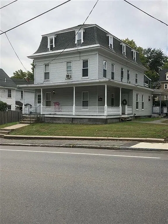 2 bed, 1000 sqft, $1,700 — Photo 1