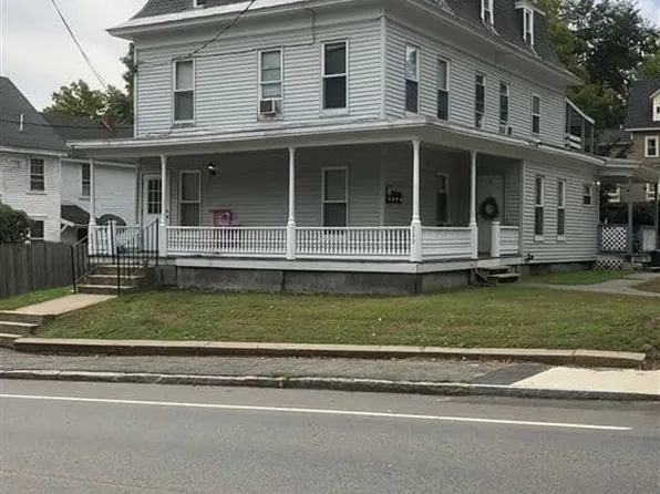 560 Main St APT 4, Farmington, NH 03835