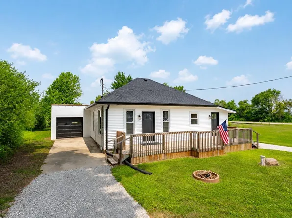 102 North St, Sidney, IN 46562
