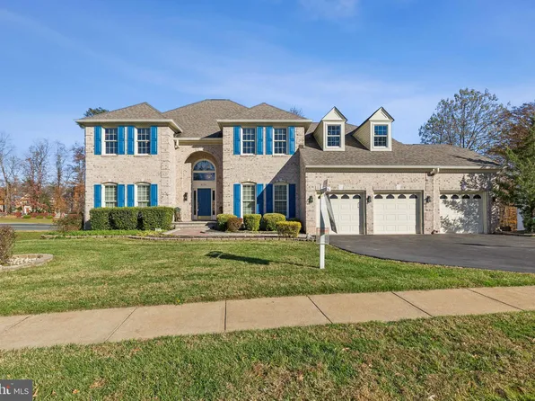 8153 Old Barrington Blvd, Fairfax Station, VA 22039