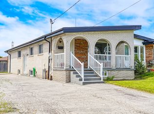 14 Yatescastle Dr, Toronto, ON M3L2B8