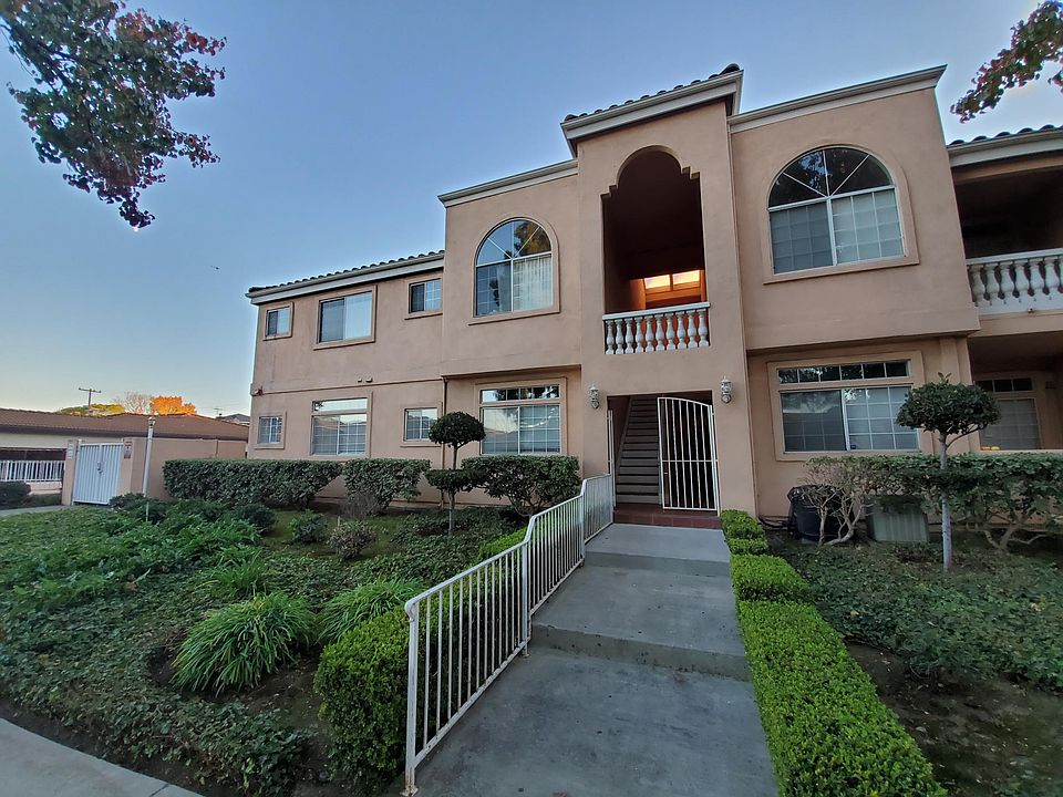 1st image of 1112 S Winchester Blvd