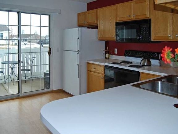 4th image of 590 Mariner Way