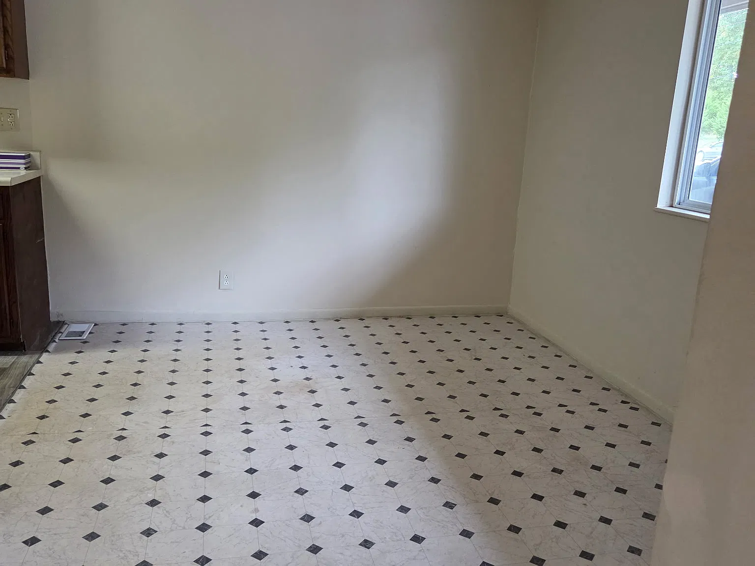 2 bed, 1000 sqft, $775 — Photo 2