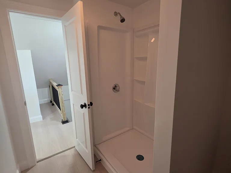 92 Washington St #3 — Photo 6