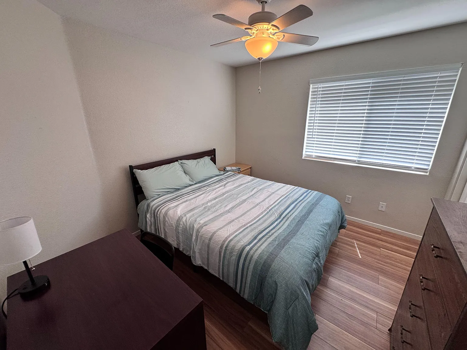 4 bed, 2.0 bath, 1632 sqft, $849 — Photo 2