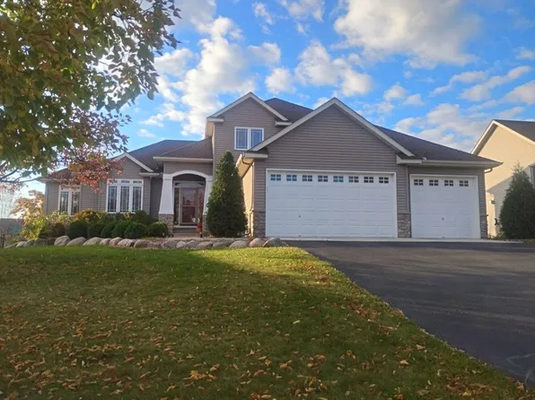 9670 Gander Ln, Saint Bonifacius, MN 55375