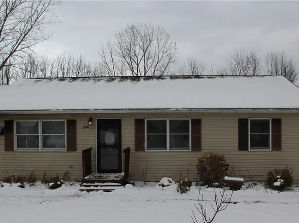 1906 Clyde Marengo Rd, Clyde, NY 14433
