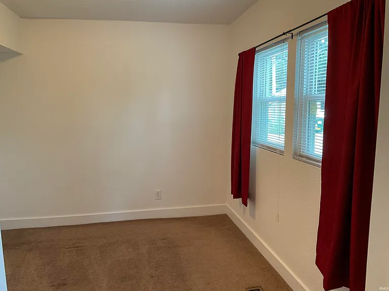 1411 N Anthony Blvd — Photo 3