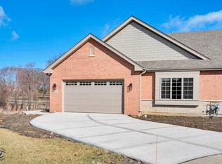 20336 Mackinac Point Dr, Frankfort, IL